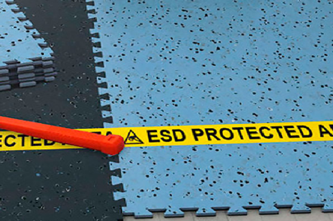 Dissipative Interlocking ESD Floor Tiles