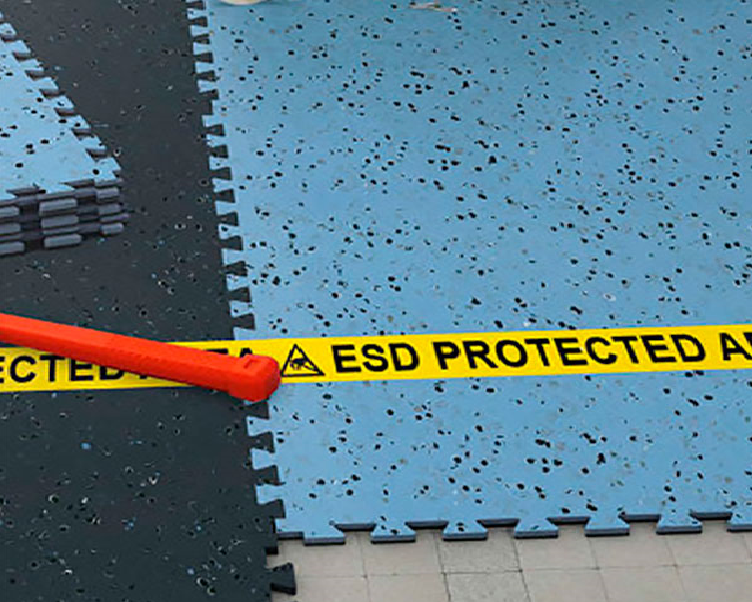 Dissipative Interlocking ESD Floor Tiles